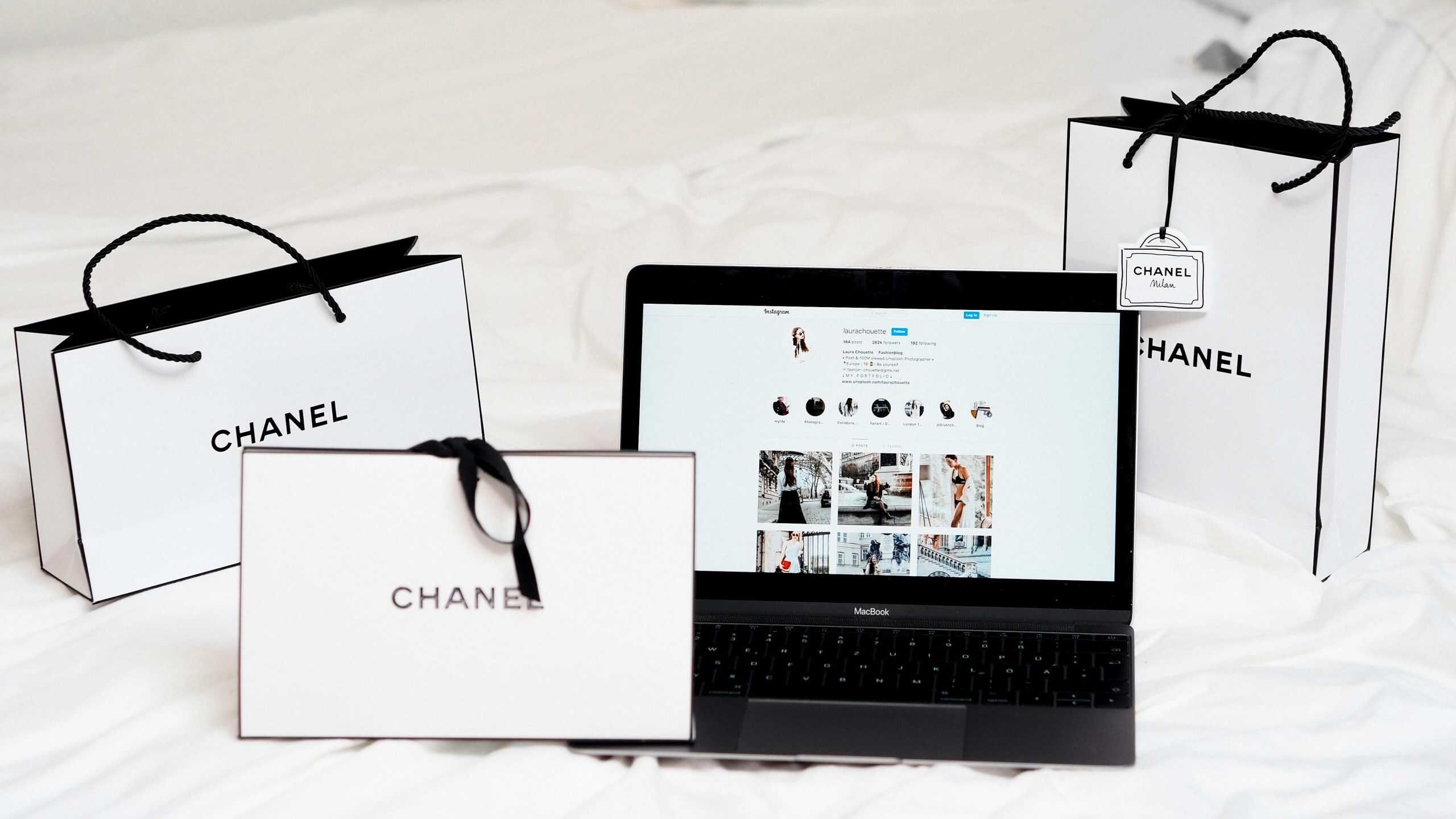 Visual Search & E-commerce